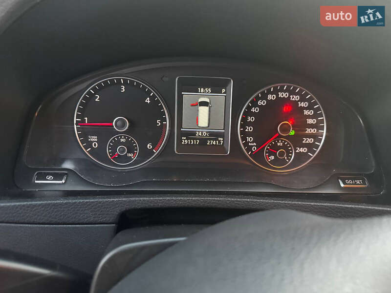 Минивэн Volkswagen Multivan 2010 в Киеве
