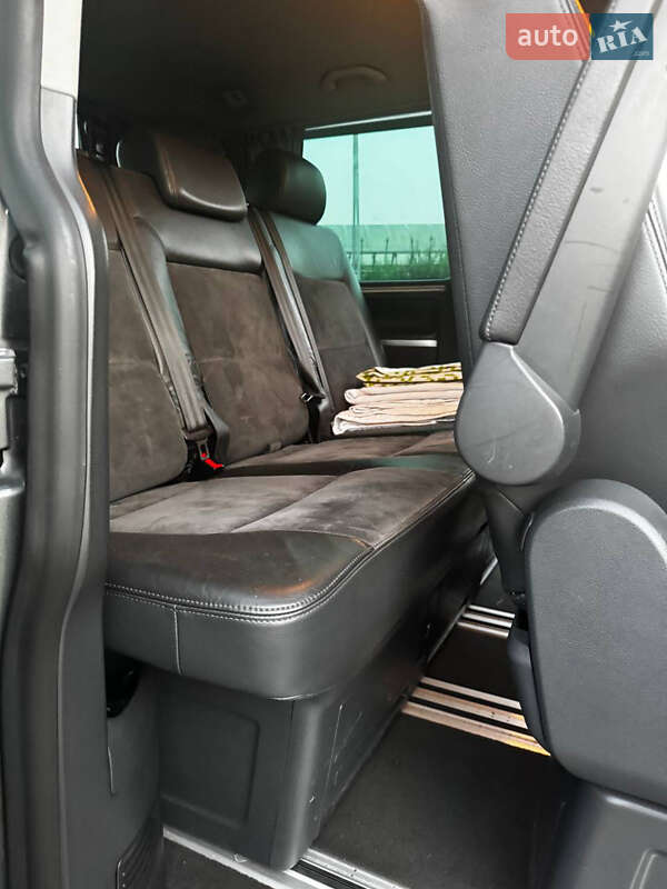 Минивэн Volkswagen Multivan 2010 в Киеве