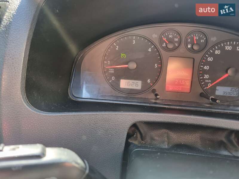 Минивэн Volkswagen Multivan 2005 в Болехове фото 31 Минивэн Volkswagen Multivan 2005 в Болехове