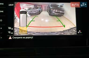 Минивэн Volkswagen Multivan 2020 в 