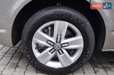 Минивэн Volkswagen Multivan 2018 в 
