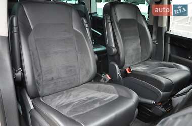 Минивэн Volkswagen Multivan 2018 в 