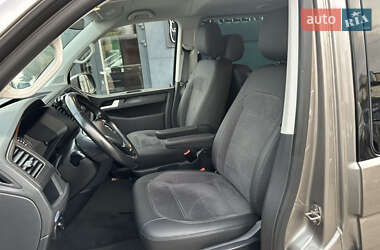 Минивэн Volkswagen Multivan 2019 в 