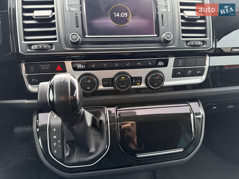 Минивэн Volkswagen Multivan 2017 в Ковеле