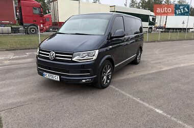 Мінівен Volkswagen Multivan 2017 в 
