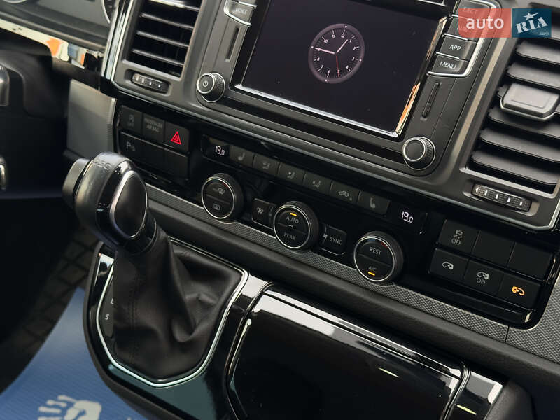 Мінівен Volkswagen Multivan 2019 в Мукачевому