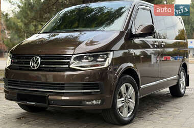 Минивэн Volkswagen Multivan 2016 в 
