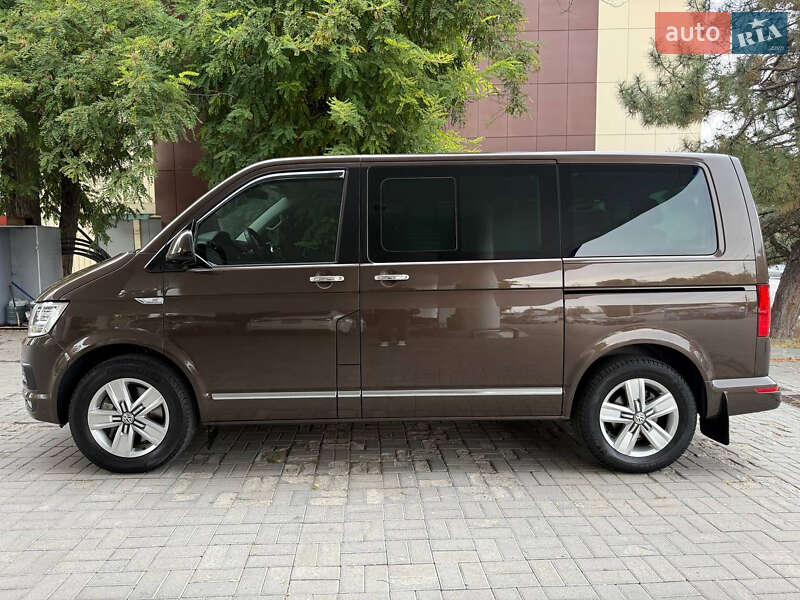 Минивэн Volkswagen Multivan 2016 в Днепре