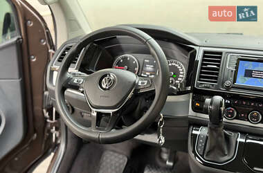 Минивэн Volkswagen Multivan 2016 в 
