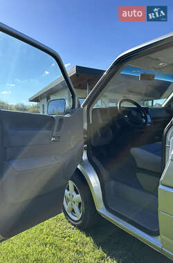 Минивэн Volkswagen Multivan 2001 в 