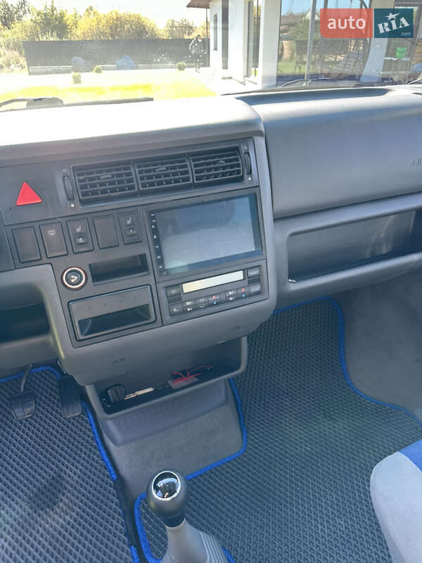 Минивэн Volkswagen Multivan 2001 в Ковеле