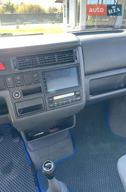 Минивэн Volkswagen Multivan 2001 в 