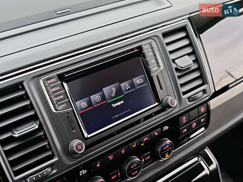 Минивэн Volkswagen Multivan 2019 в Луцке