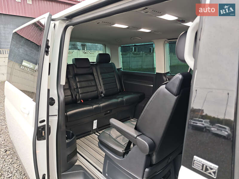 Минивэн Volkswagen Multivan 2019 в Луцке