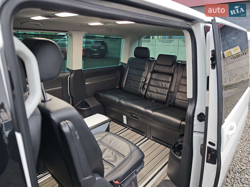 Минивэн Volkswagen Multivan 2019 в Луцке
