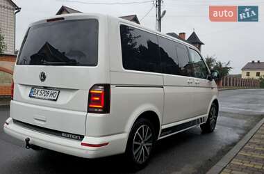 Мінівен Volkswagen Multivan 2017 в 