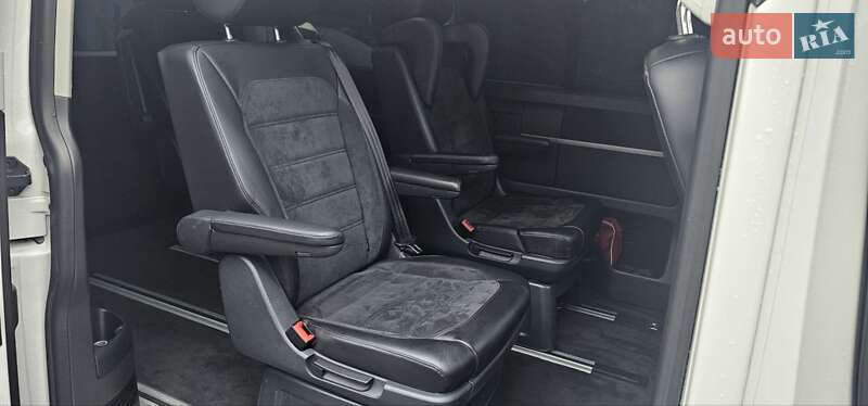 Минивэн Volkswagen Multivan 2017 в Хмельницком