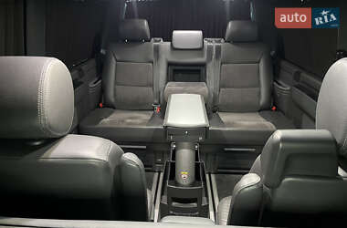 Минивэн Volkswagen Multivan 2012 в 