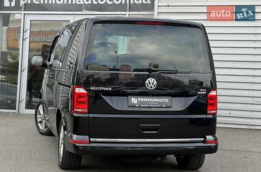 Минивэн Volkswagen Multivan 2015 в 