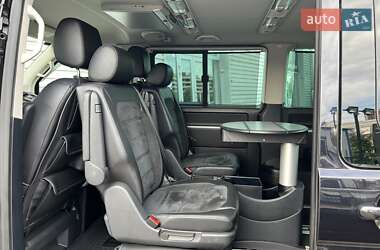 Минивэн Volkswagen Multivan 2015 в 