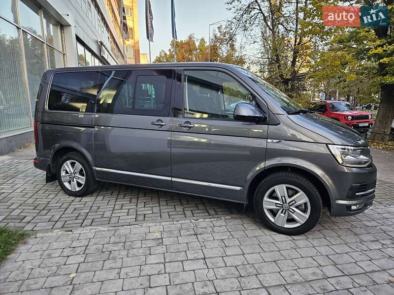 Минивэн Volkswagen Multivan 2015 в Киеве