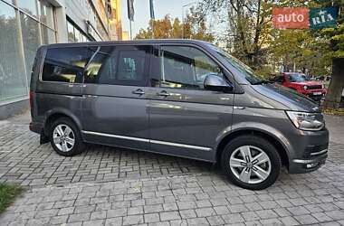 Мінівен Volkswagen Multivan 2015 в 
