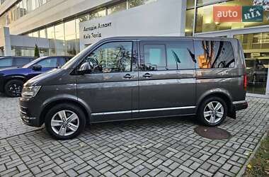 Мінівен Volkswagen Multivan 2015 в 