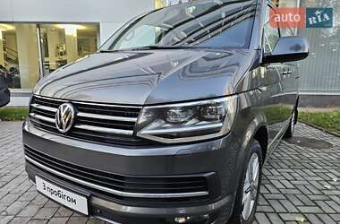 Мінівен Volkswagen Multivan 2015 в 