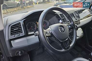 Мінівен Volkswagen Multivan 2015 в 