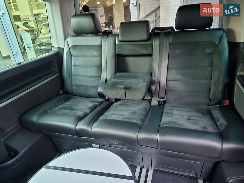 Минивэн Volkswagen Multivan 2015 в Киеве