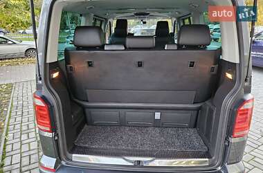 Мінівен Volkswagen Multivan 2015 в 