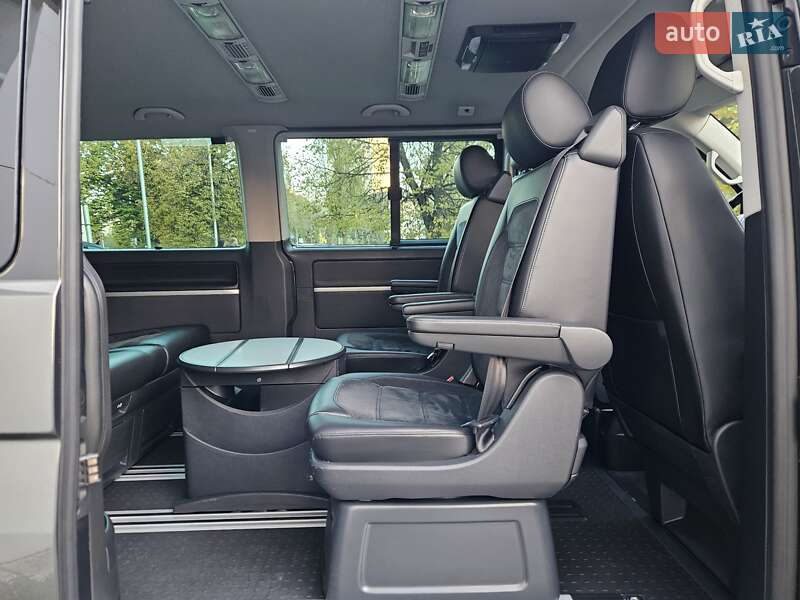 Минивэн Volkswagen Multivan 2015 в Киеве