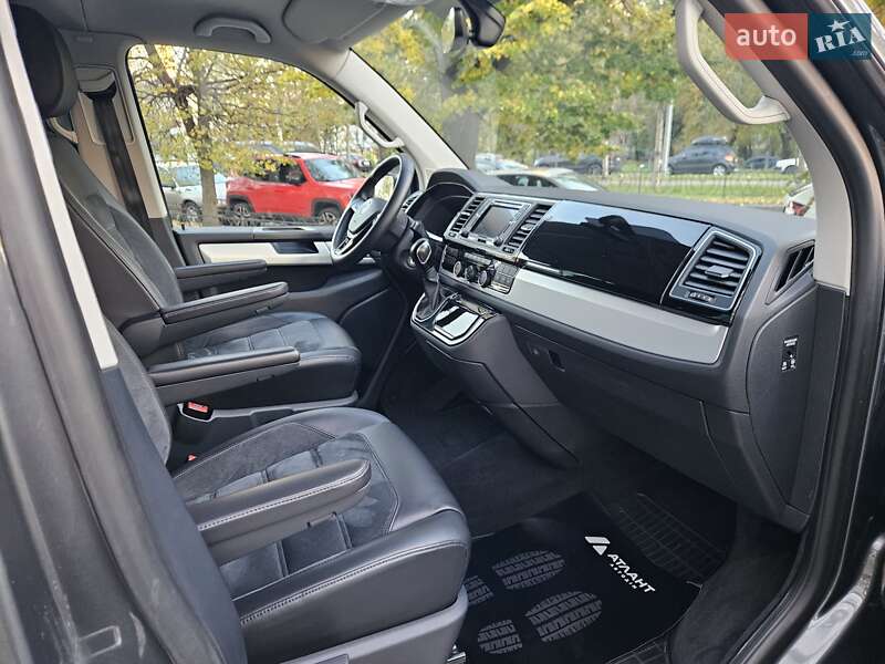 Минивэн Volkswagen Multivan 2015 в Киеве