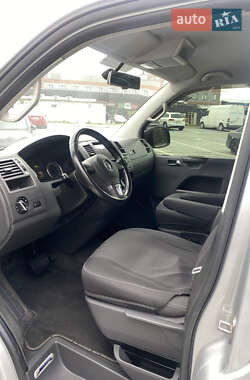 Мінівен Volkswagen Multivan 2012 в  фото 7 Мінівен Volkswagen Multivan 2012 в