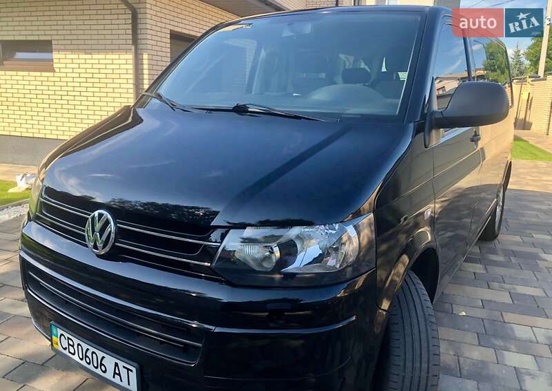 Мінівен Volkswagen Multivan 2011 в Чернігові