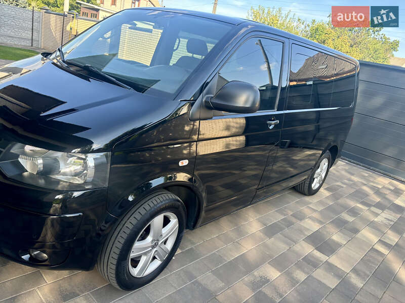 Мінівен Volkswagen Multivan 2011 в Чернігові