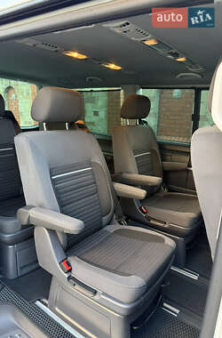 Мінівен Volkswagen Multivan 2015 в 