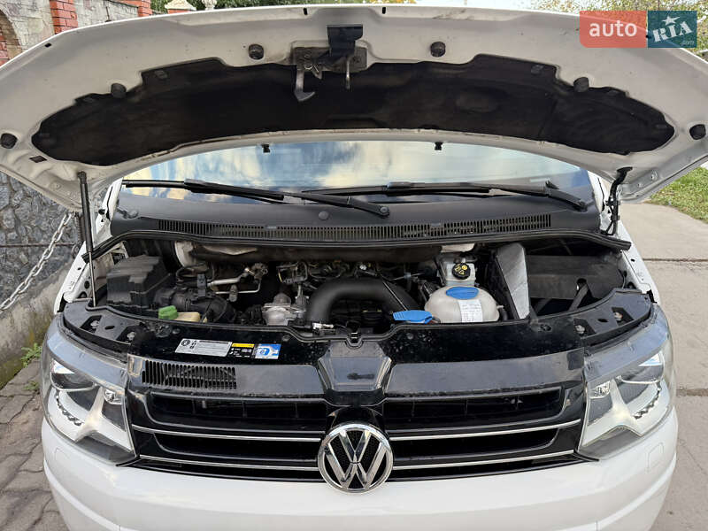 Минивэн Volkswagen Multivan 2015 в Красилове фото 66 Минивэн Volkswagen Multivan 2015 в Красилове
