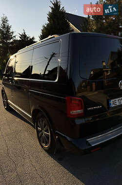 Мінівен Volkswagen Multivan 2012 в 