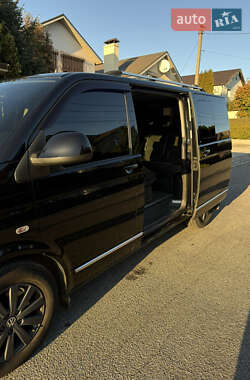 Мінівен Volkswagen Multivan 2012 в 