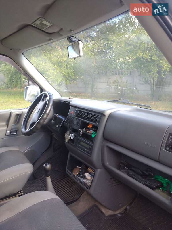 Минивэн Volkswagen Multivan 2002 в Киеве