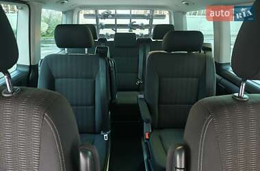 Мінівен Volkswagen Multivan 2016 в 