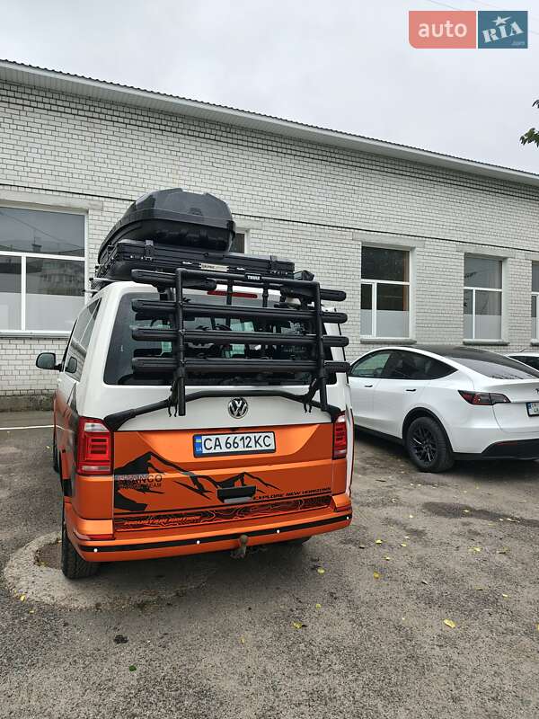 Мінівен Volkswagen Multivan 2016 в Черкасах