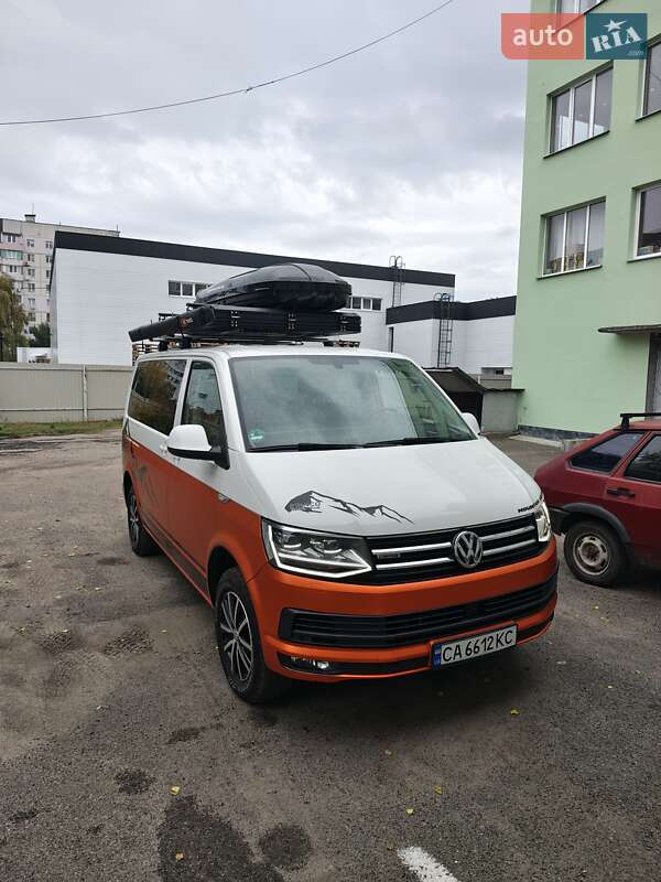 Мінівен Volkswagen Multivan 2016 в Черкасах