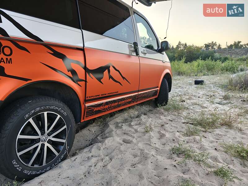 Мінівен Volkswagen Multivan 2016 в Черкасах
