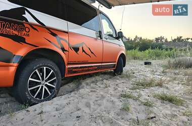 Мінівен Volkswagen Multivan 2016 в 