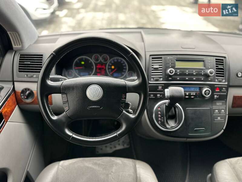 Мінівен Volkswagen Multivan 2006 в Києві