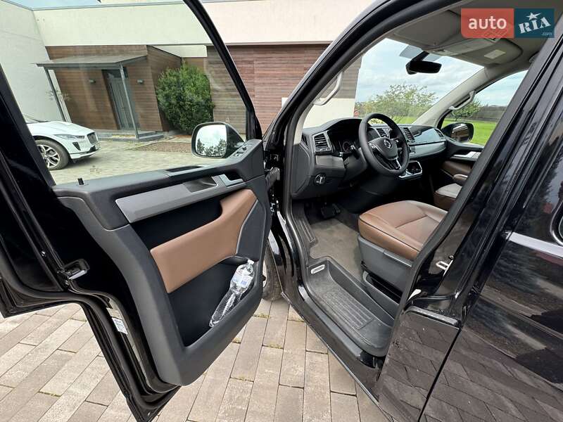 Мінівен Volkswagen Multivan 2018 в Києві