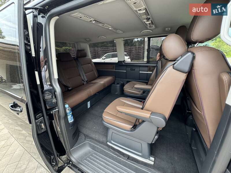Мінівен Volkswagen Multivan 2018 в Києві