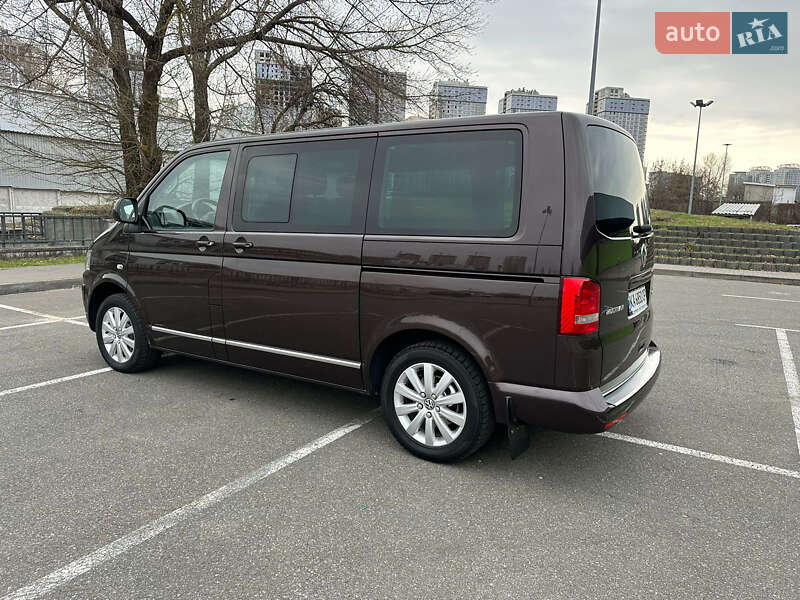 Мінівен Volkswagen Multivan 2012 в Києві